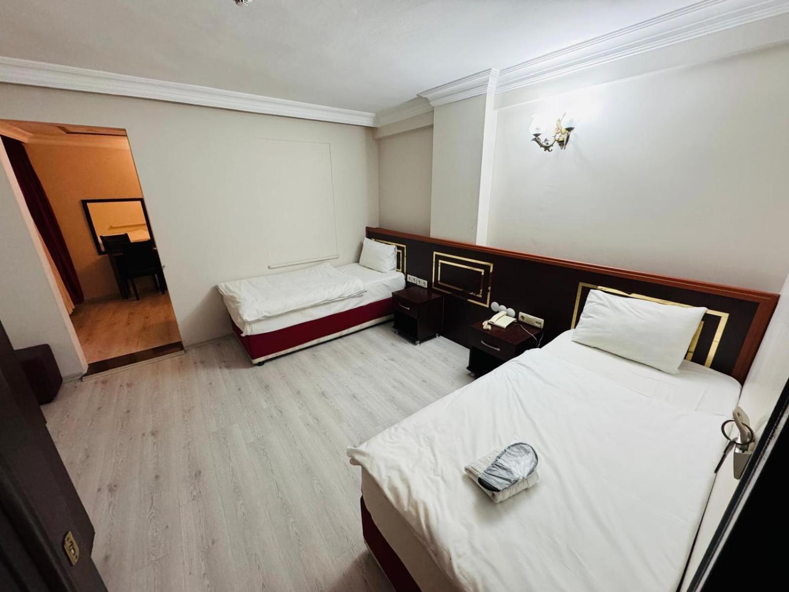 Red White Hotel, Istanbul