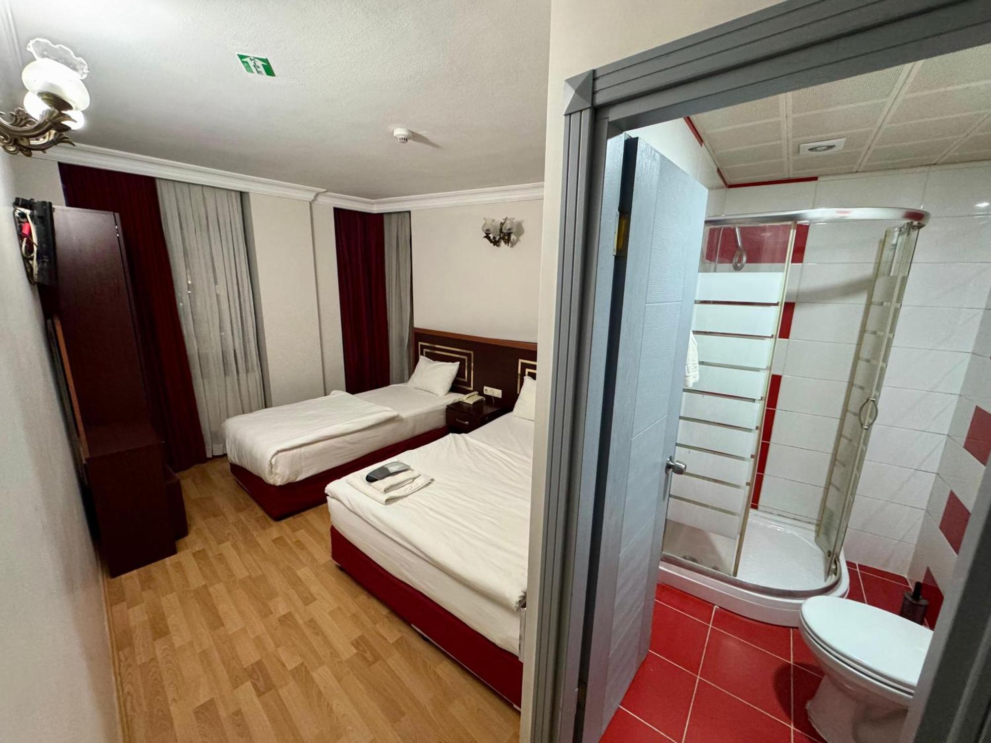 Red White Hotel — Fotoğraflar 2